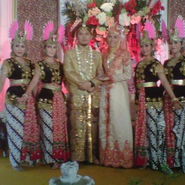 TYAS & ROMMY, Muslim Tradisional